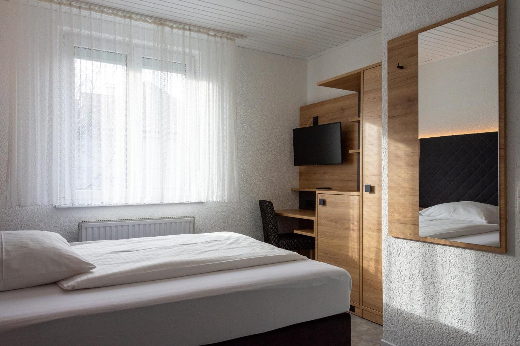 Hotel-Cocco-Bello In Der Villa Foret Λούντβιχσμπουργκ Εξωτερικό φωτογραφία