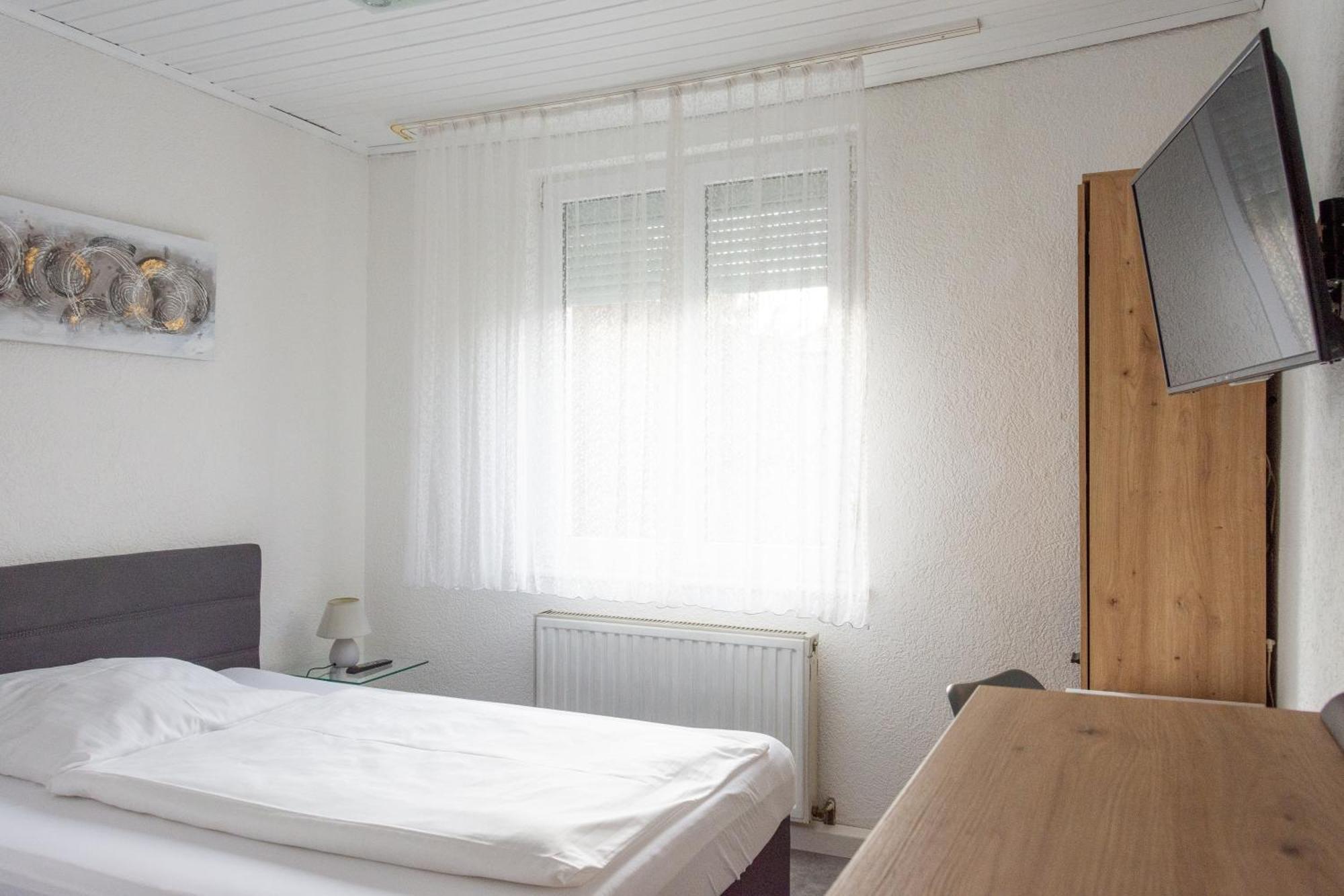 Hotel-Cocco-Bello In Der Villa Foret Λούντβιχσμπουργκ Εξωτερικό φωτογραφία